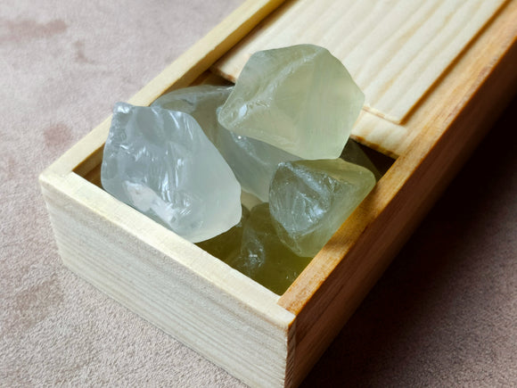 10pc raw Gemstones without box